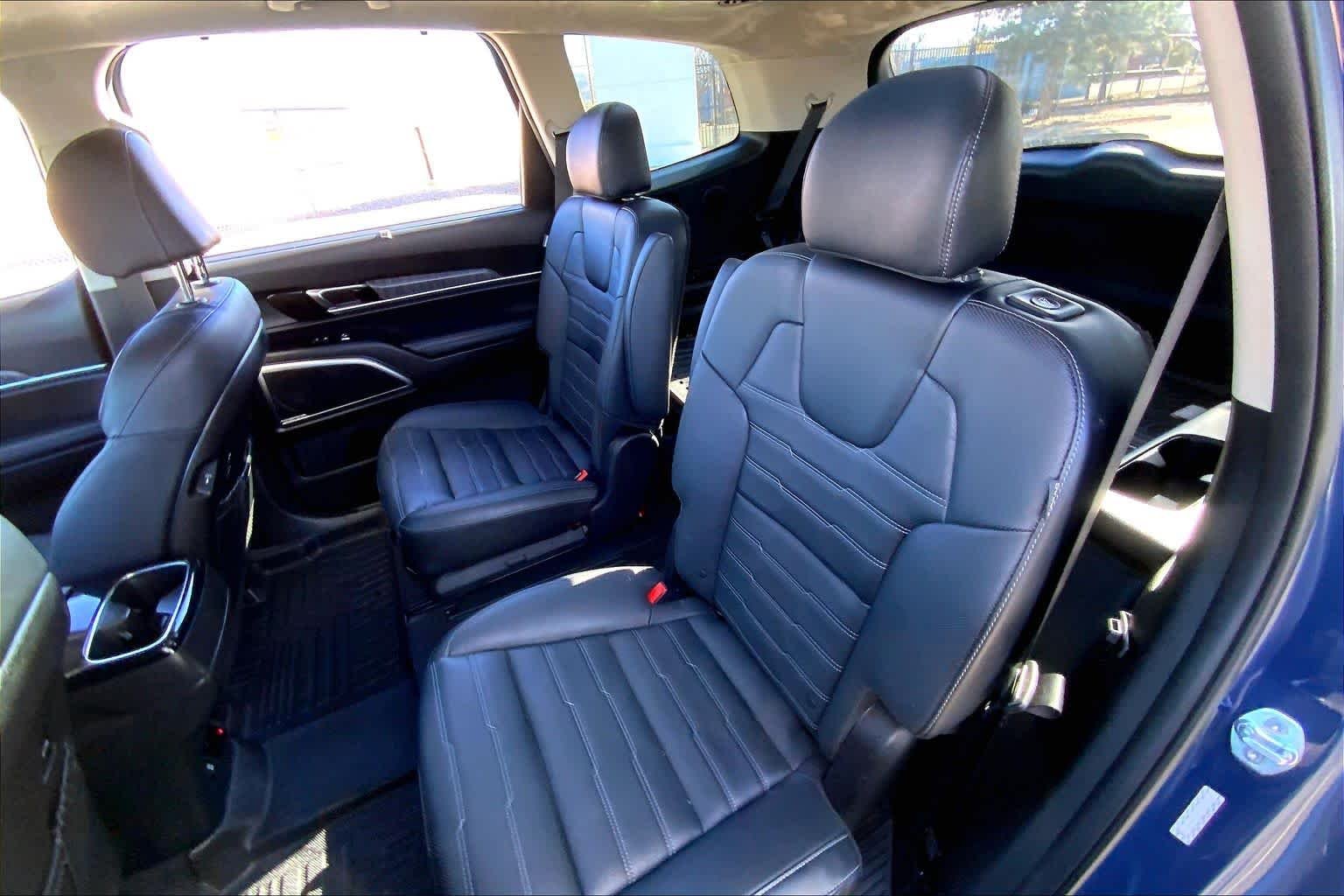 Used 2023 Midnight Lake Blue Kia SX Prestige image 19