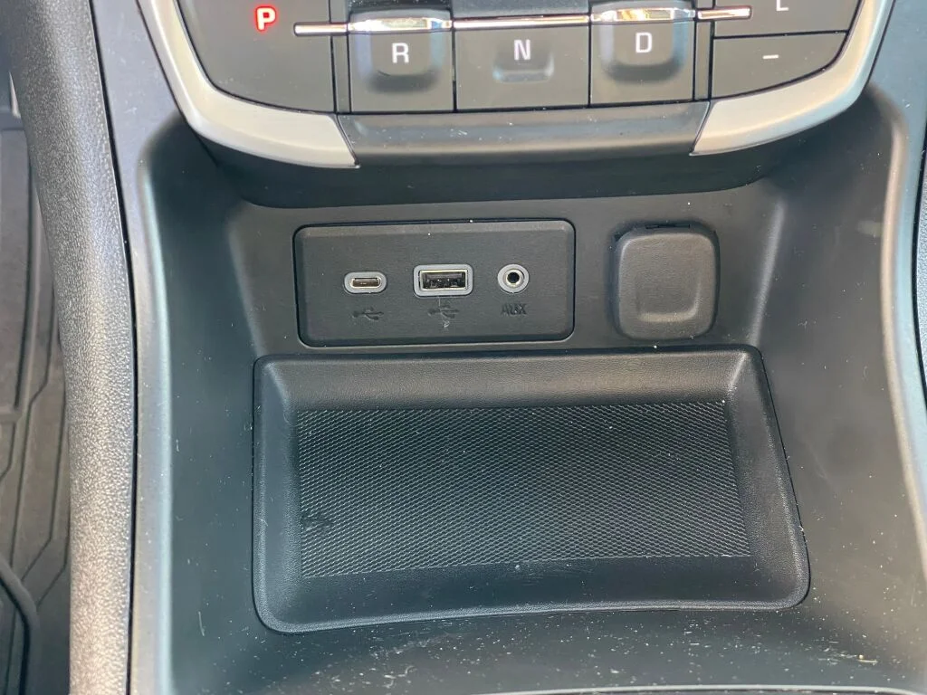 Used 2023 Marine Metallic GMC SLE image 12