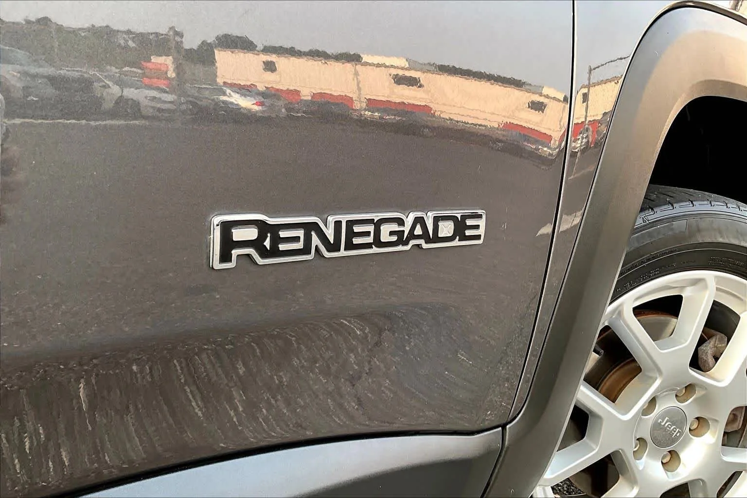 Used 2020 Granite Crystal Metallic Clearcoat Jeep Sport image 10