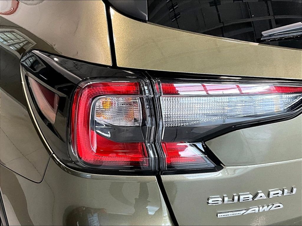 Used 2025 Autumn Green Metallic Subaru Limited image 25