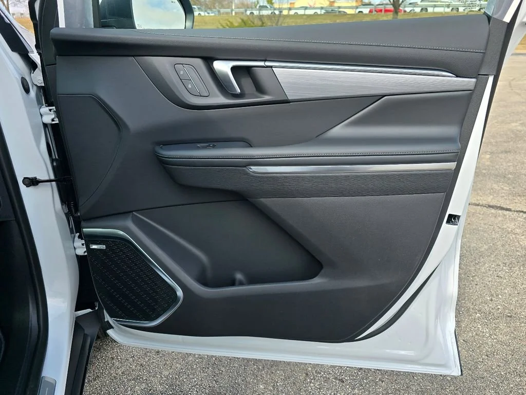 New 2026 Summit White Buick Preferred image 35