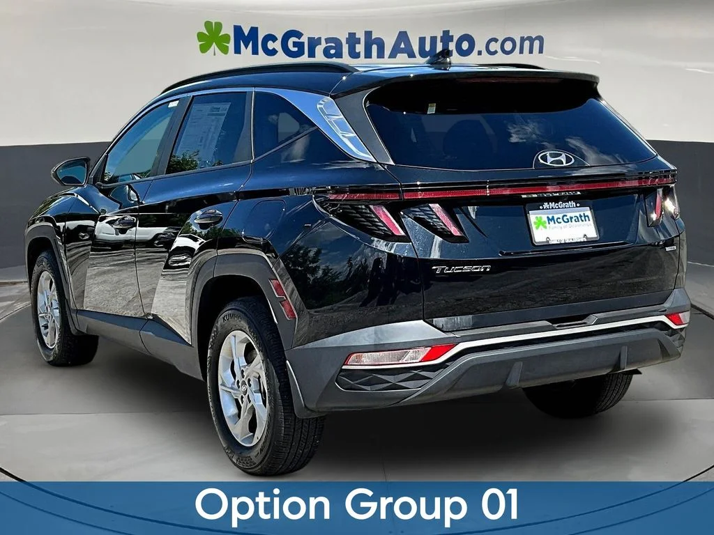 Used 2023 Black Hyundai SEL image 5