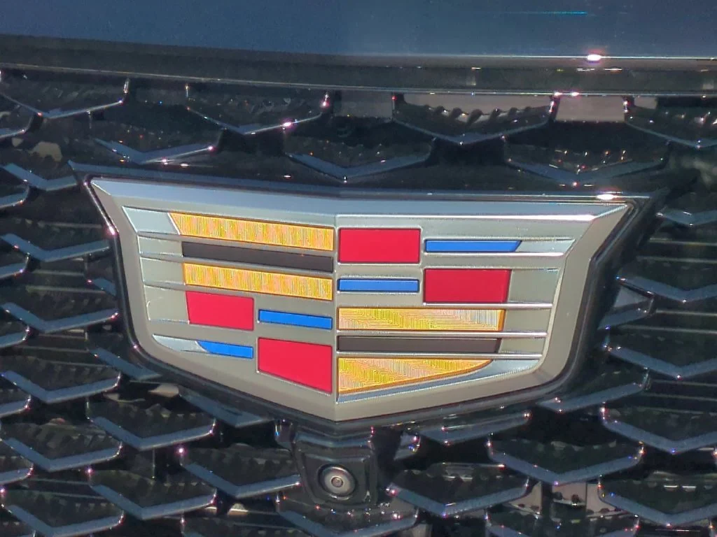 New 2026 Vibrant White Tricoat Cadillac Platinum Sport image 30