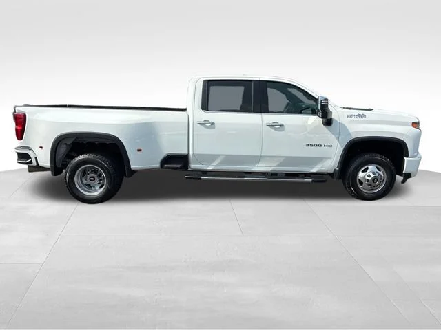 Used 2023 Summit White Chevrolet High Country DRW image 7