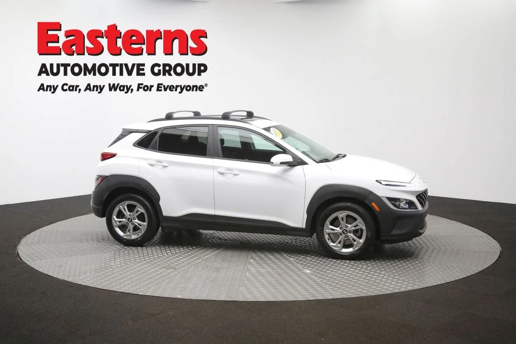Used 2023 White Hyundai SEL image 49