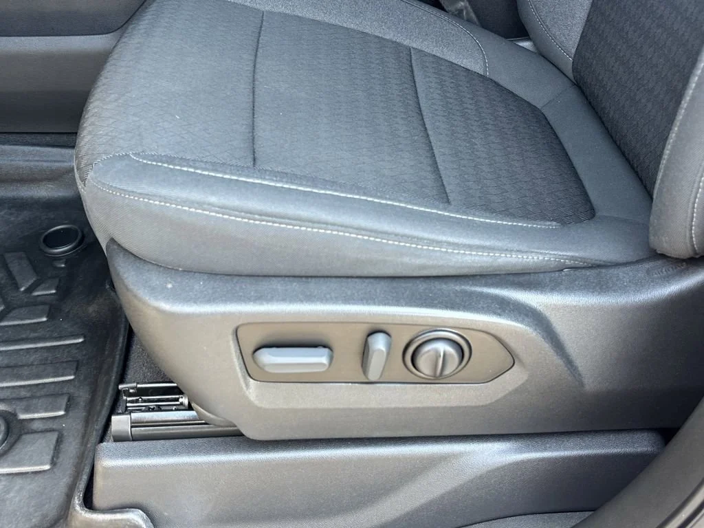 Used 2021 Silver Ice Metallic Chevrolet RST image 17