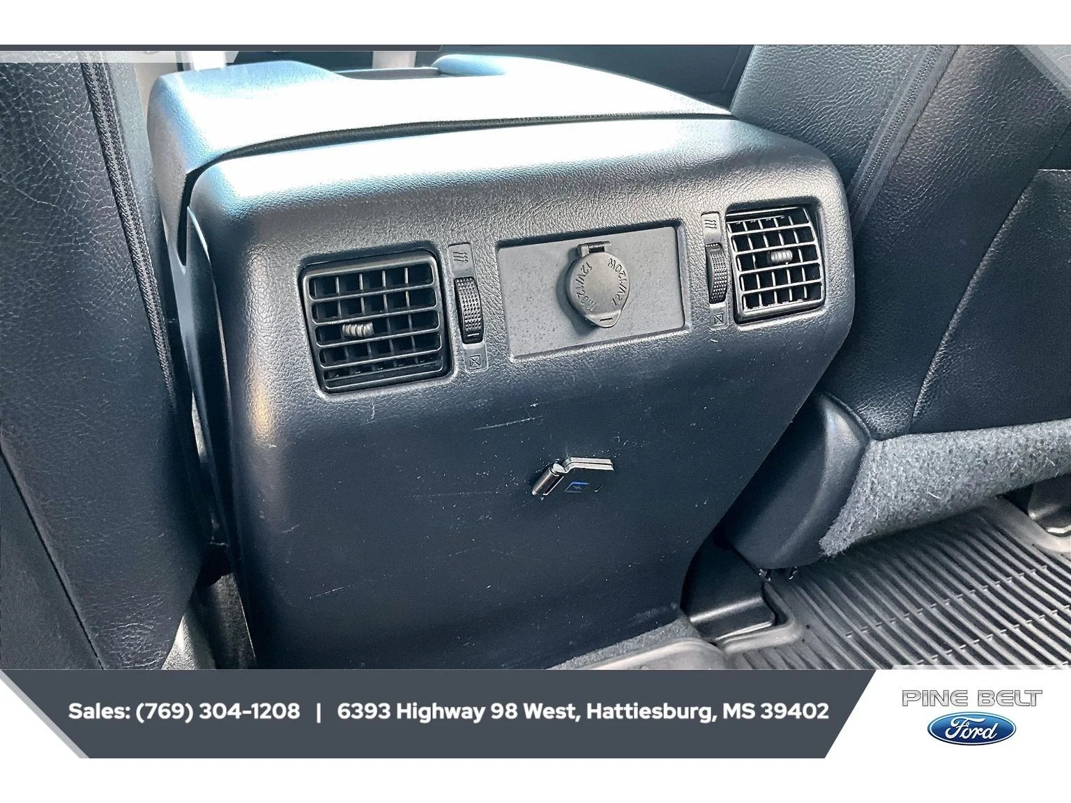 Used 2020 Cement Toyota SR5 image 25