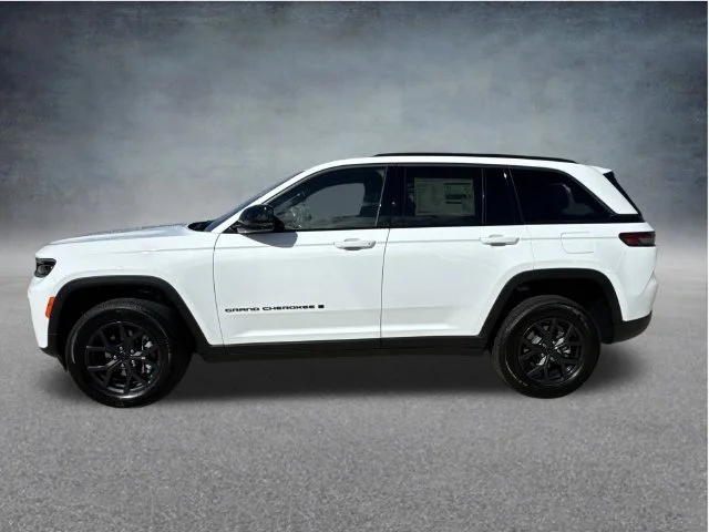 New 2027 Bright White Clear-Coat Paint Jeep Laredo Altitude image 13