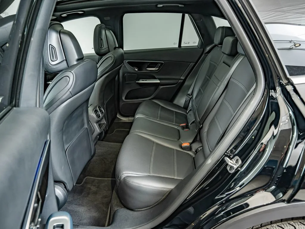 Certified Used 2026 Black Mercedes-Benz GLC 300 image 33
