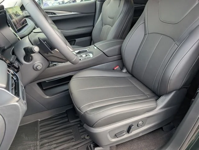 New 2027 DEEP EMERALD INFINITI LUXE image 5