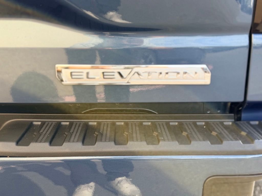 Used 2024 Downpour Metallic GMC Elevation image 16