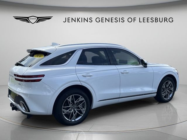 Used 2024 White Genesis 2.5T image 5
