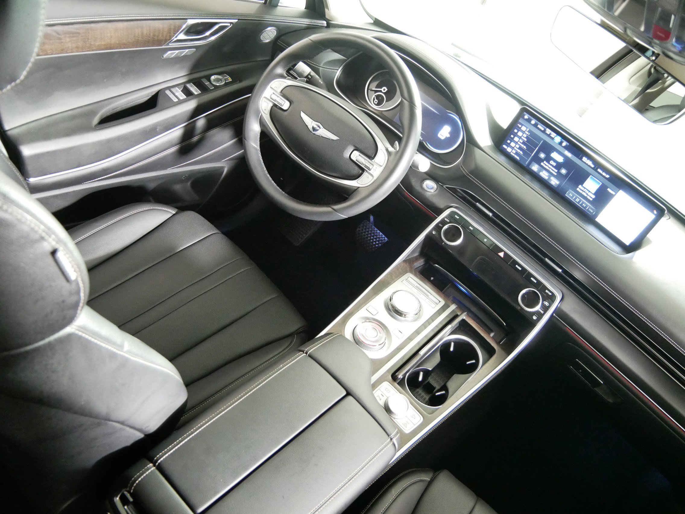 Certified Used 2023 Cardiff Green Genesis  image 9