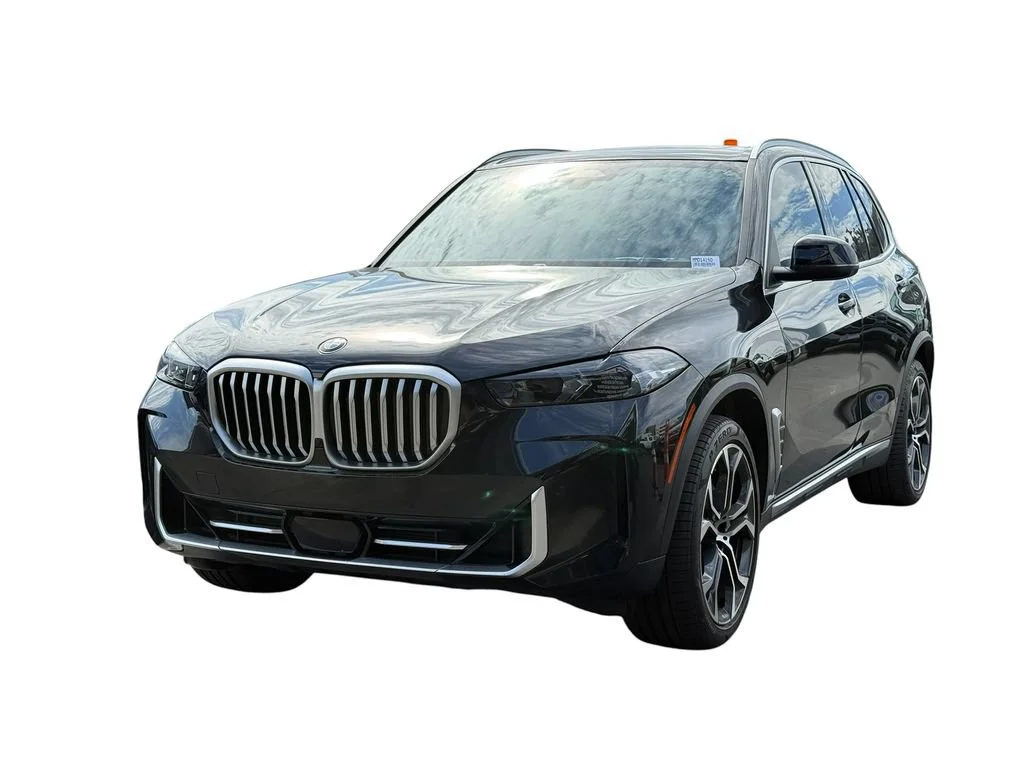 Used 2024  BMW sDrive40i image 9
