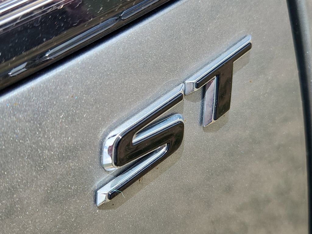 Used 2023 Moonstone Gray Metallic Buick Essence image 13
