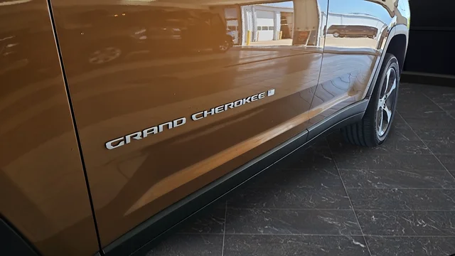 New 2026 Copper Shino Metallic Clearcoat Jeep Limited image 49