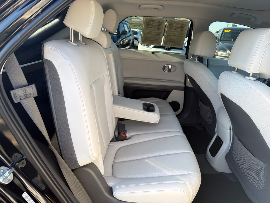 Used 2023 Black Hyundai Limited image 19