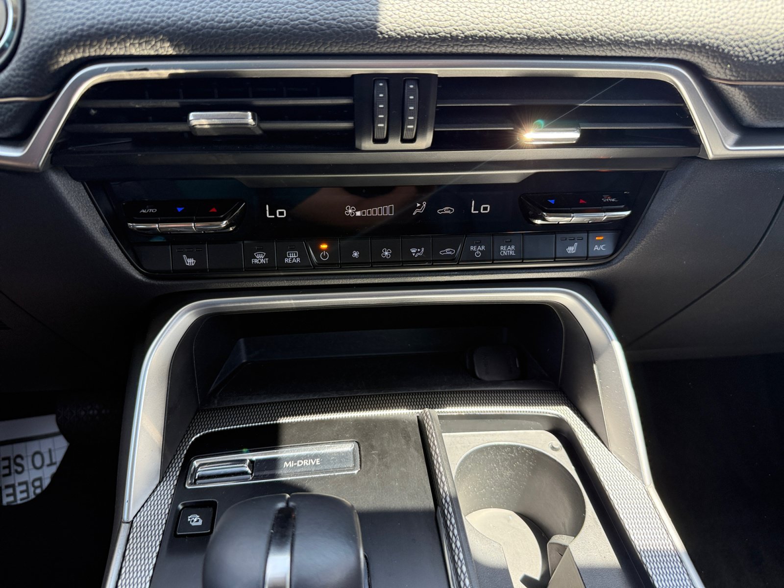 Certified Used 2024 White Mazda Preferred image 13