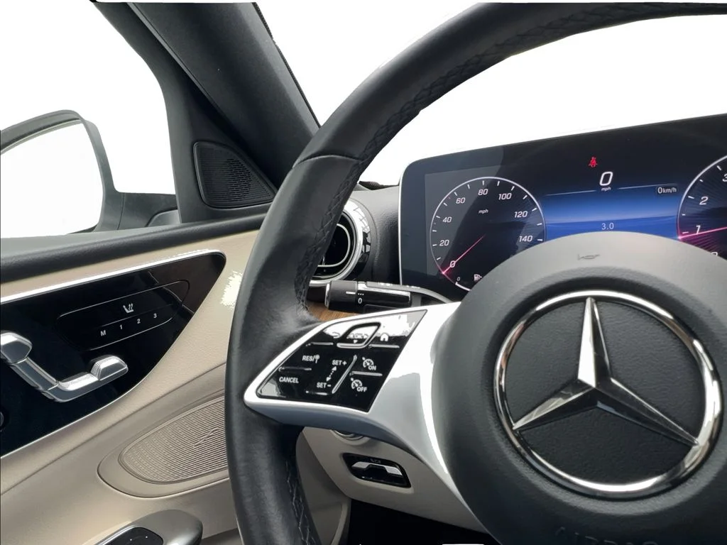 Used 2024 White Mercedes-Benz C 300 image 40