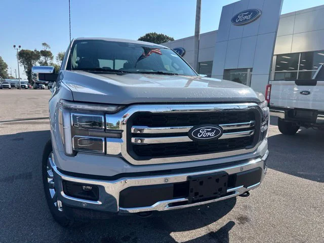 New 2026 Avalanche Ford Lariat® image 5