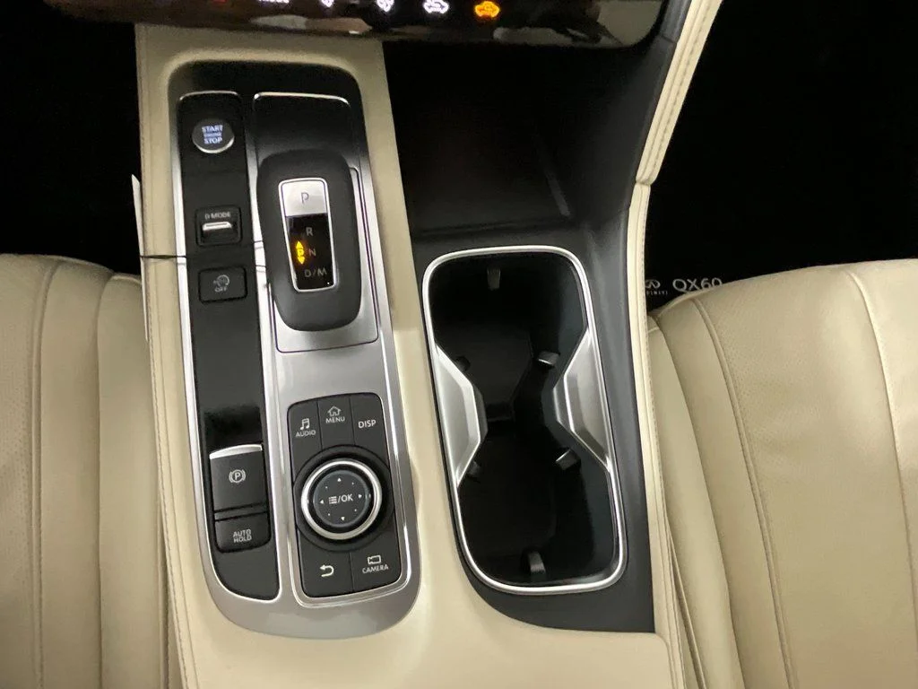 New 2025 White INFINITI Pure FWD image 6