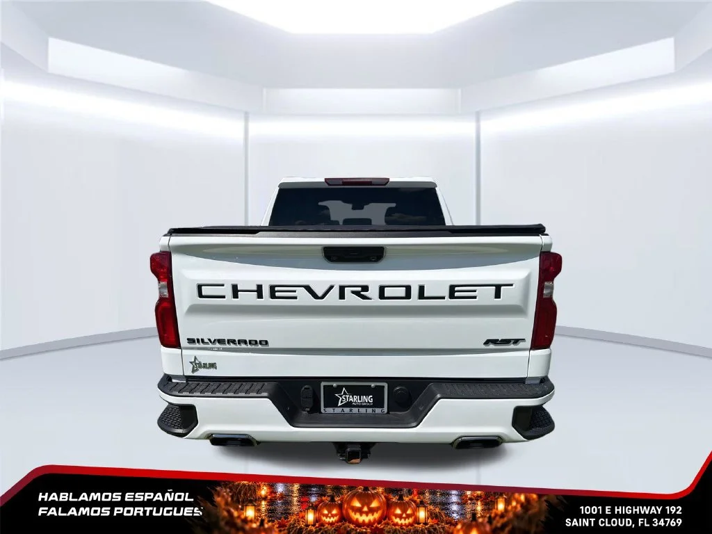 Used 2023 SUMMIT WHITE Chevrolet RST image 4