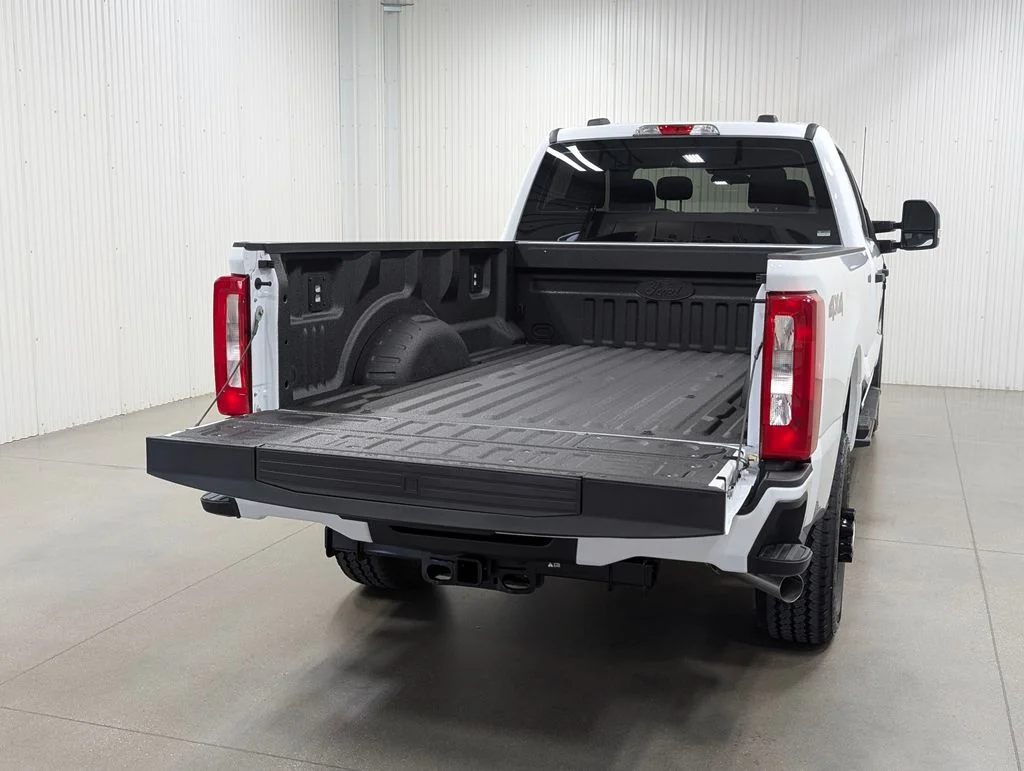 New 2026 Oxford White Ford F-250® XL image 23