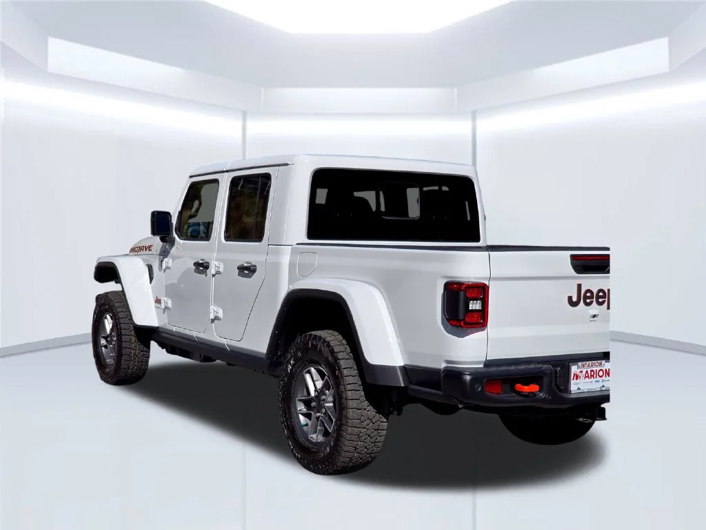 New 2026 White/off-white Jeep Mojave X image 41