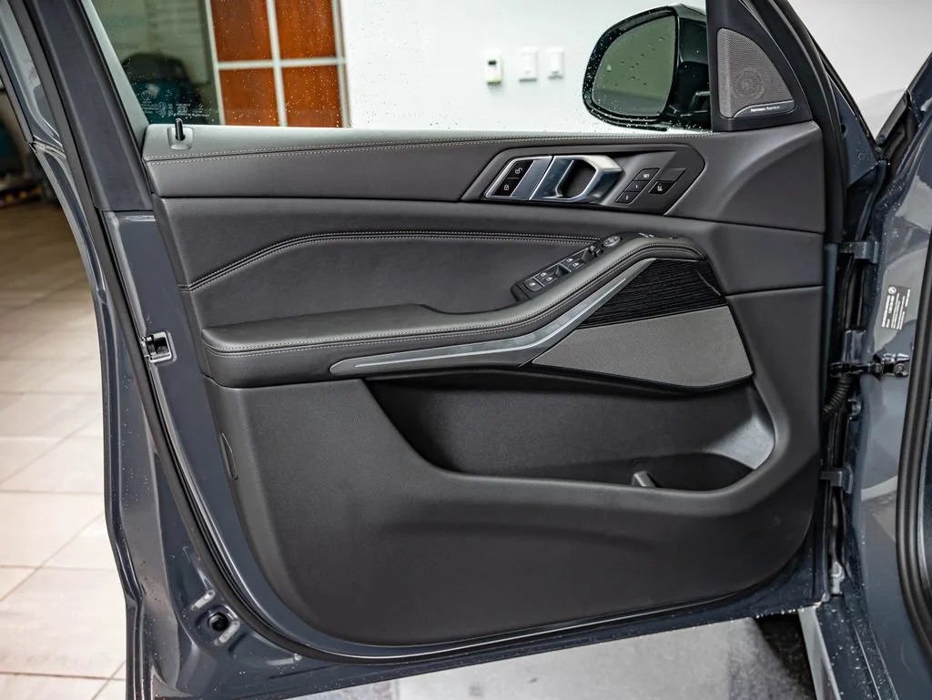 New 2026 Dravit Grey Metallic BMW xDrive40i image 19