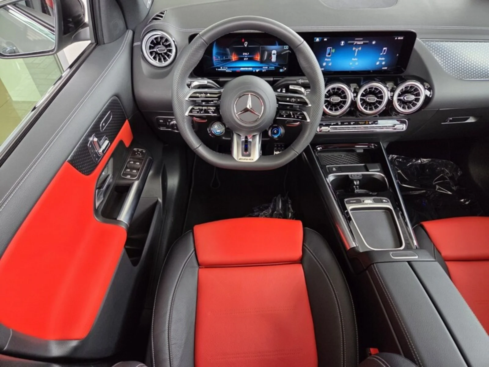 Certified Used 2026 MANUFAKTUR Alpine Grey Mercedes-Benz AMG® GLA 35 image 16