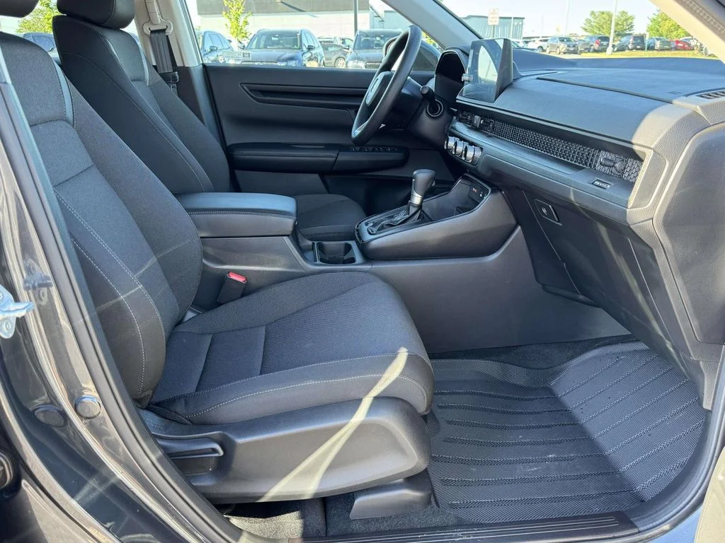 2026 Honda CR-V LX - Photo 16