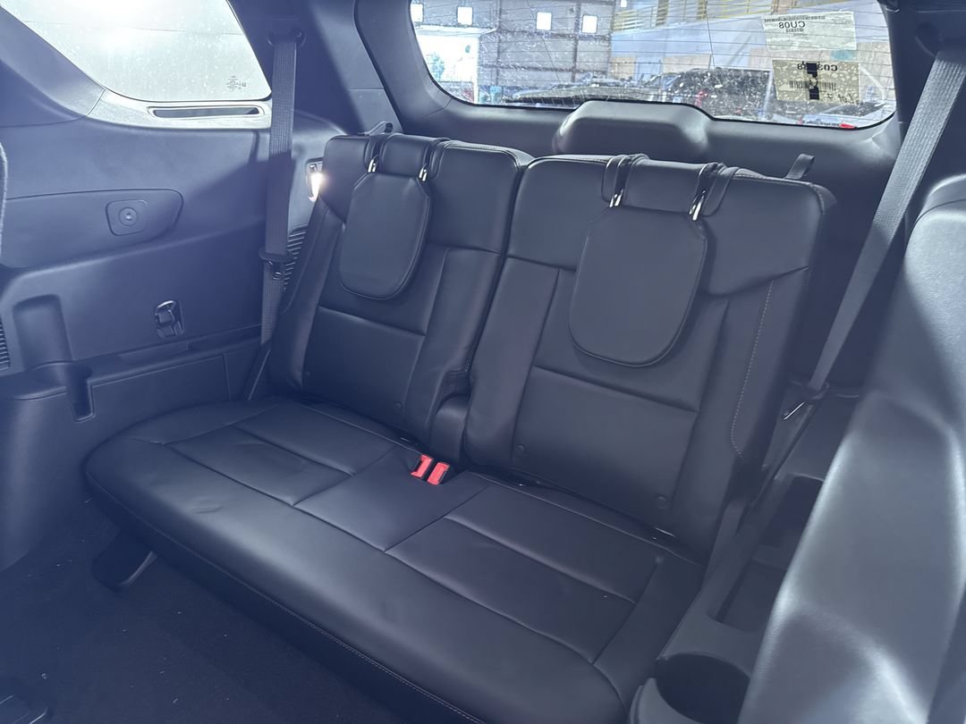 New 2026 Carbonized Gray Metallic Ford Tremor image 23