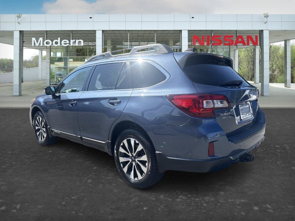 Used 2017 Twilight Blue Metallic Subaru Limited image 3