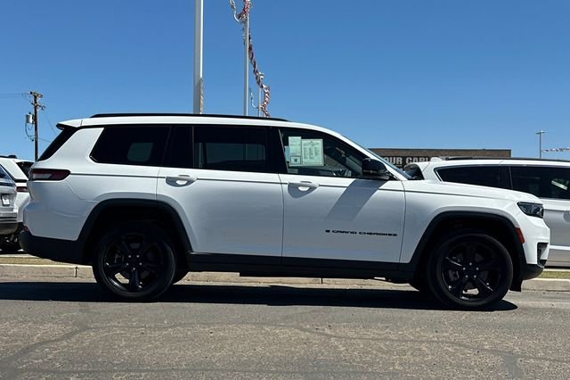 Certified Used 2023 White Jeep Altitude image 2