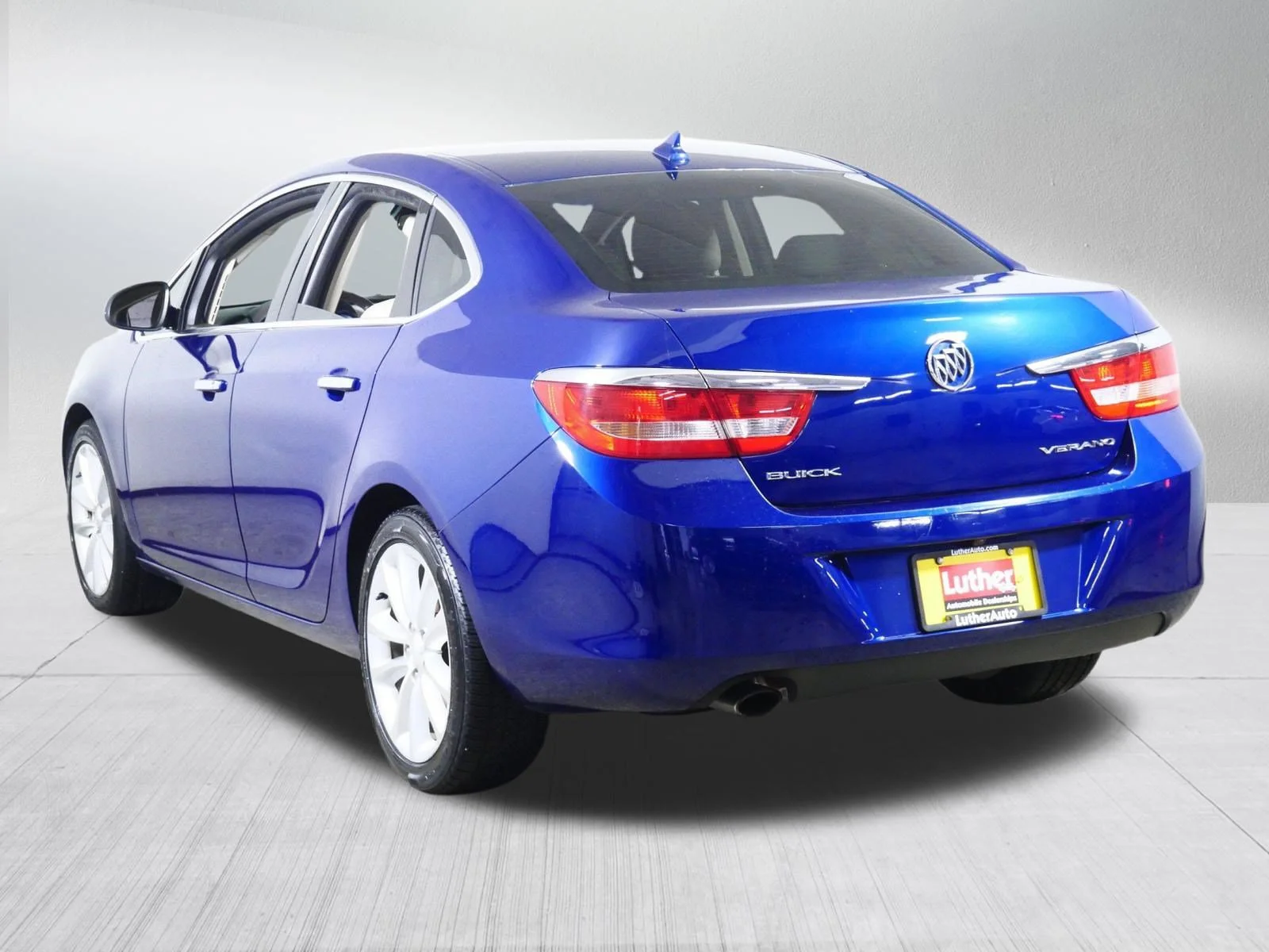 Used 2013 Luxo Blue Metallic Buick  image 5
