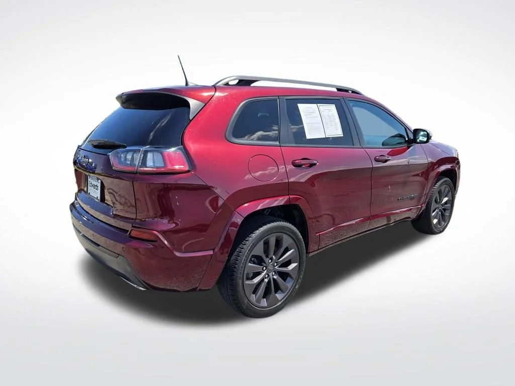 Used 2019 Red Jeep Limited image 3