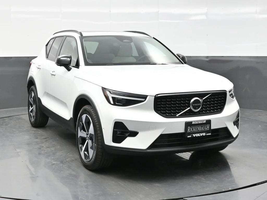 New 2026 Crystal White Volvo Plus image 1