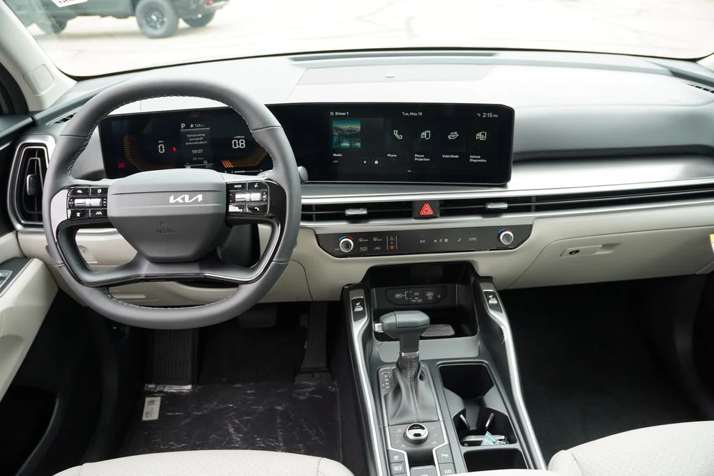 New 2026 Wolf Gray Kia S image 12