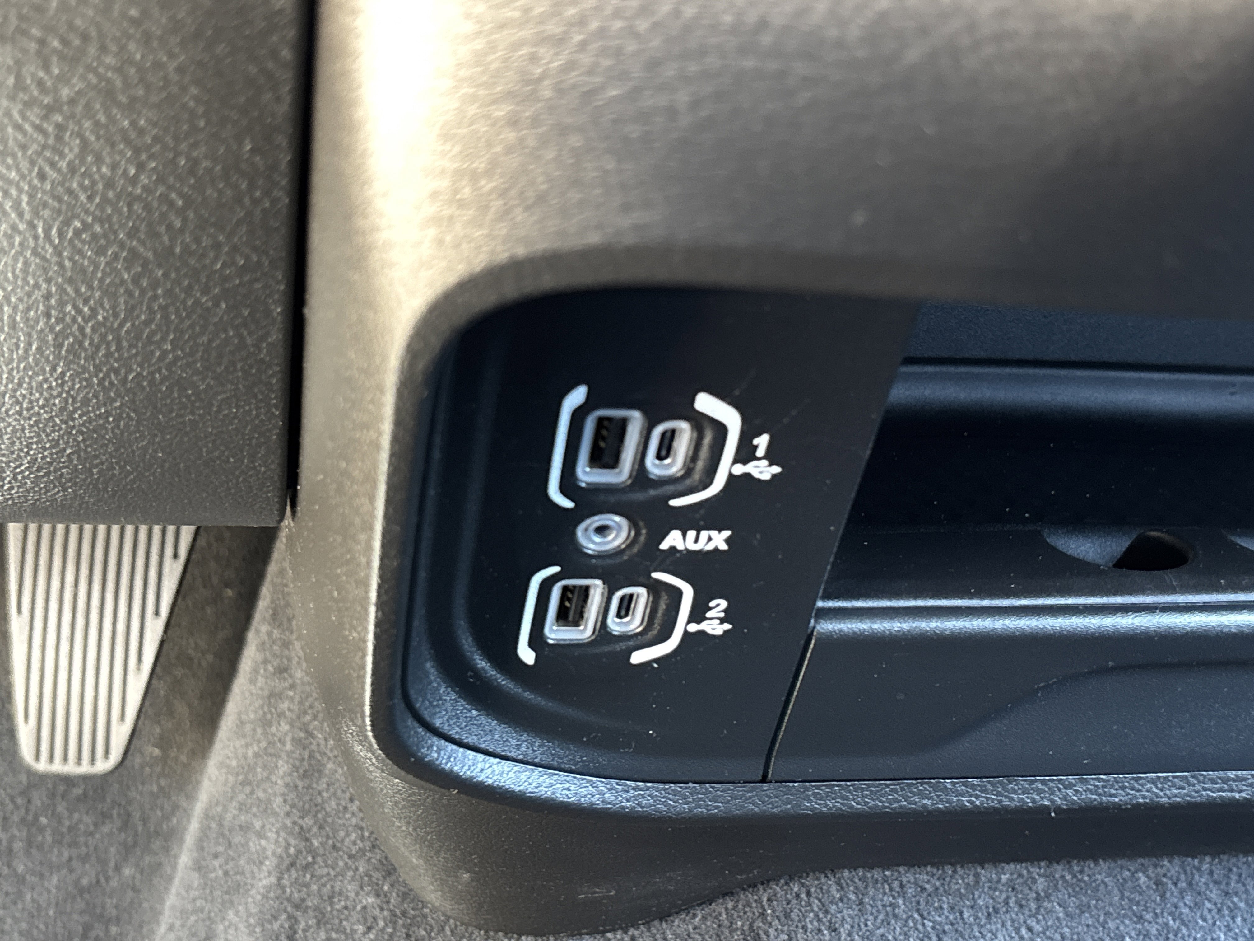 Used 2024  Ram Big Horn image 26