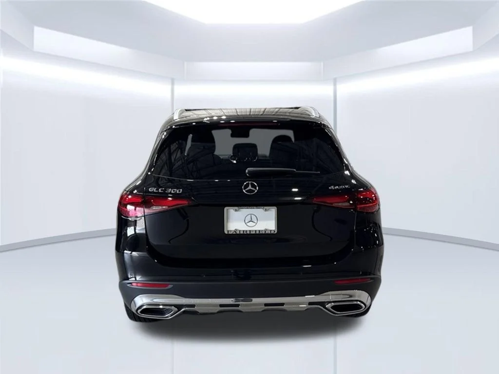 New 2026 Black Mercedes-Benz GLC 300 image 39