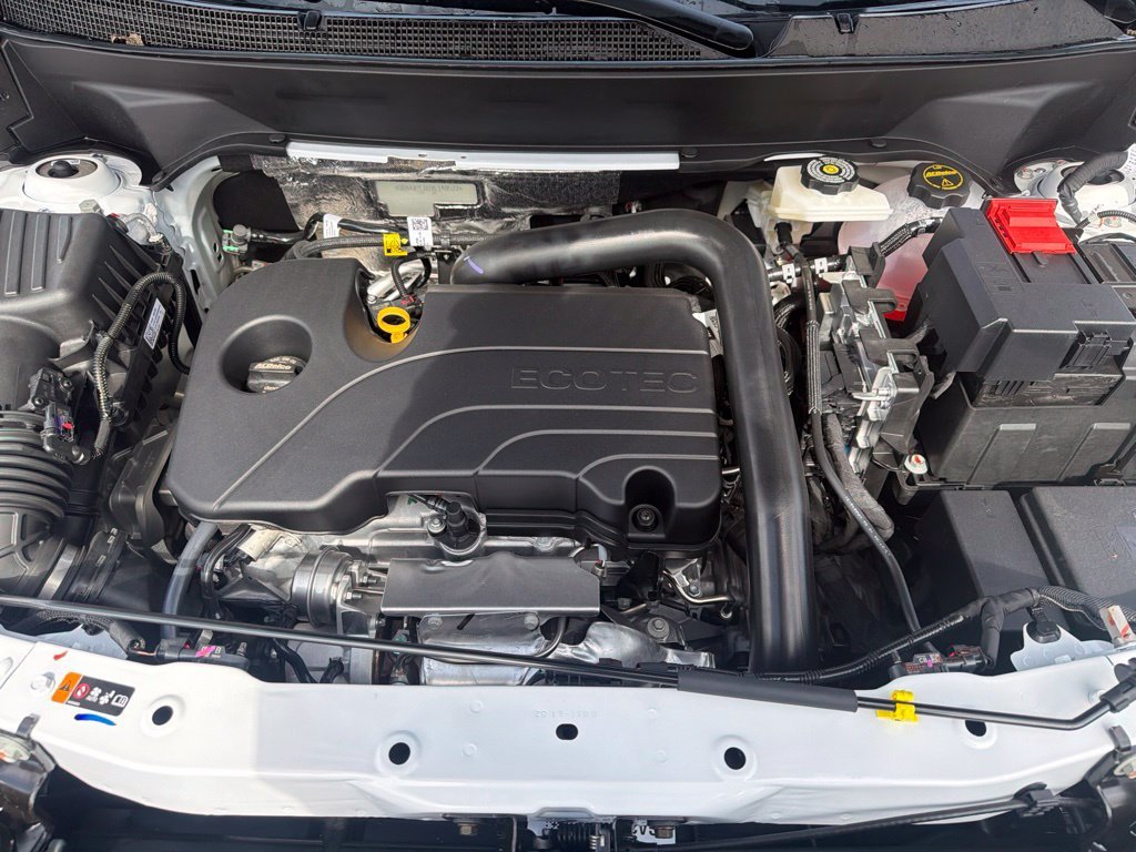 2027 Chevrolet Equinox LT - Photo 18