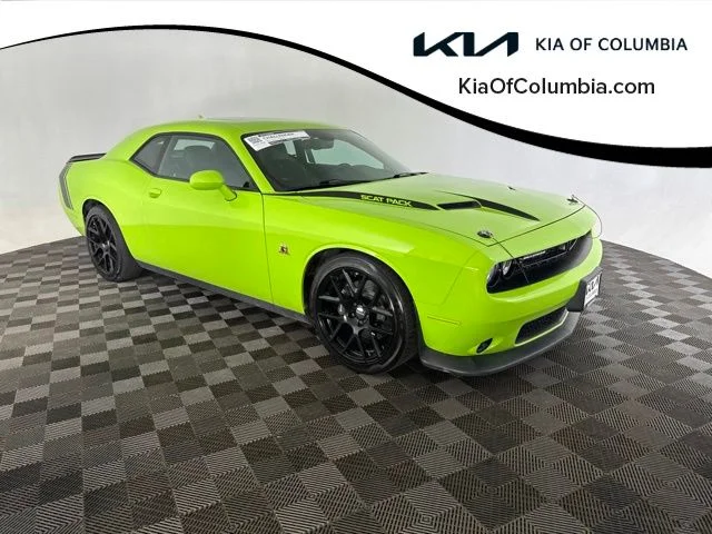 Used 2015 Beige Dodge R/T Scat Pack image 1