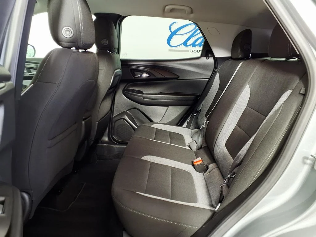 Used 2025 Gray Chevrolet LT image 9
