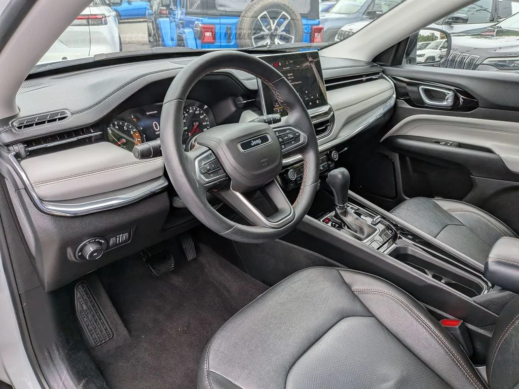 Used 2022 White Jeep Limited image 12