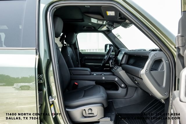 New 2026 Woolstone Green Metallic Land Rover S image 37