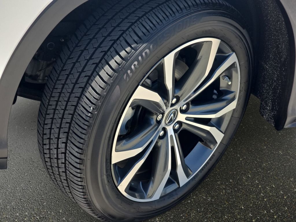 Used 2019 White Lexus 450h image 36