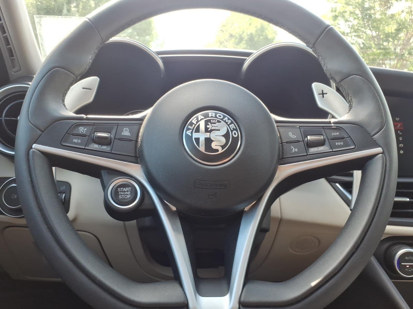 Used 2019 ROSSO COMPETIZIONE TRI-COAT Alfa Romeo TI image 24