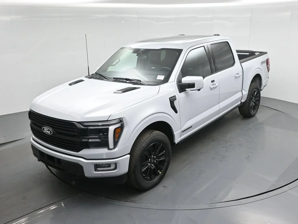 Used 2025 Space White Metallic Ford Platinum image 40