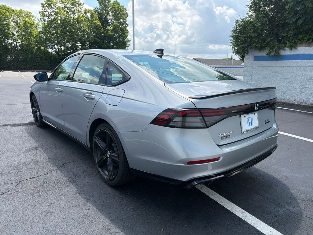 Certified Used 2023 Lunar Silver Metallic Honda Sport-L image 3