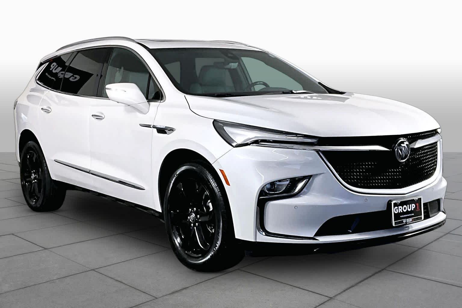 Used 2024 White Frost Tricoat Buick Essence image 3